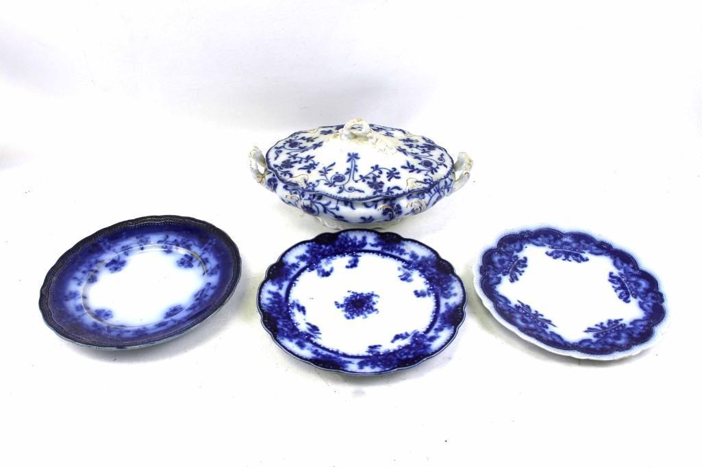 Antique Flow Blue Dishes incl 3 Plates and a Tureen (1 of 14)