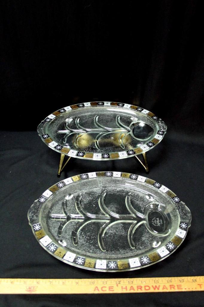 2 Vintage Fire King Atomic Snowflake Pattern Meat (1 of 7)