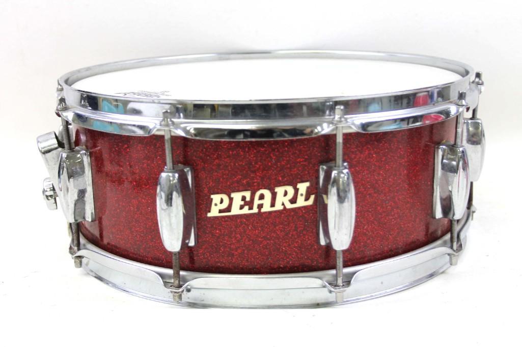 Vintage Pearl Snare Drum Metallic Red (1 of 7)