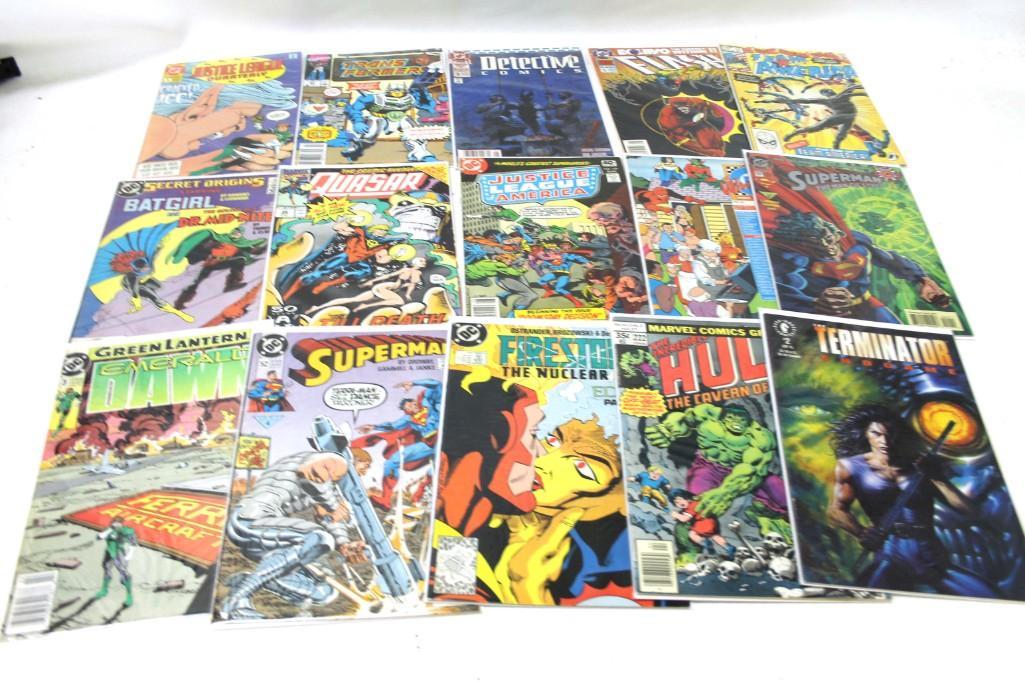 15 Comic Books incl The Incredible Hulk , Superman , (1 of 3)