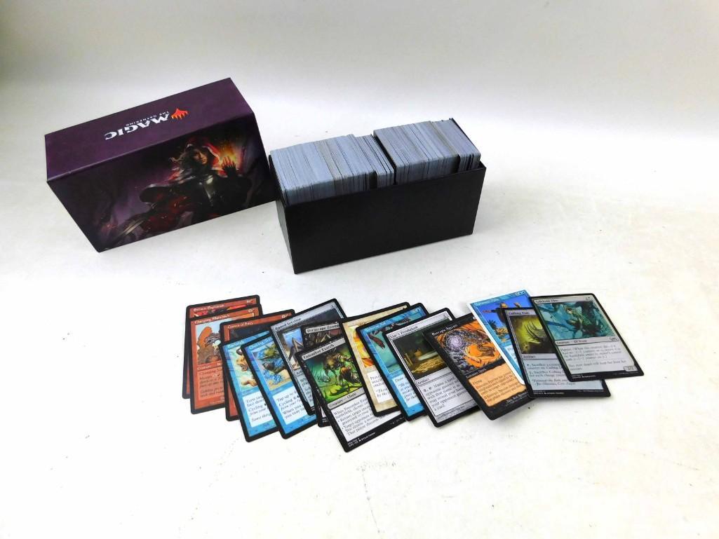 Box full of Magic the Gathering Cards: Box full of Magic the Gathering Cards Roughly 500 Cards