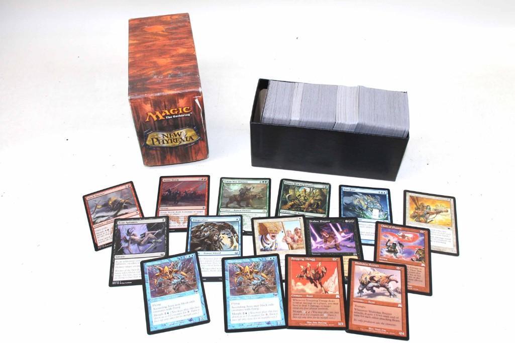 Lot of Magic the Gathering Cards in Box - roughly 500: Lot of Magic The Gathering Cards in Box - roughly 500 or so LOT B