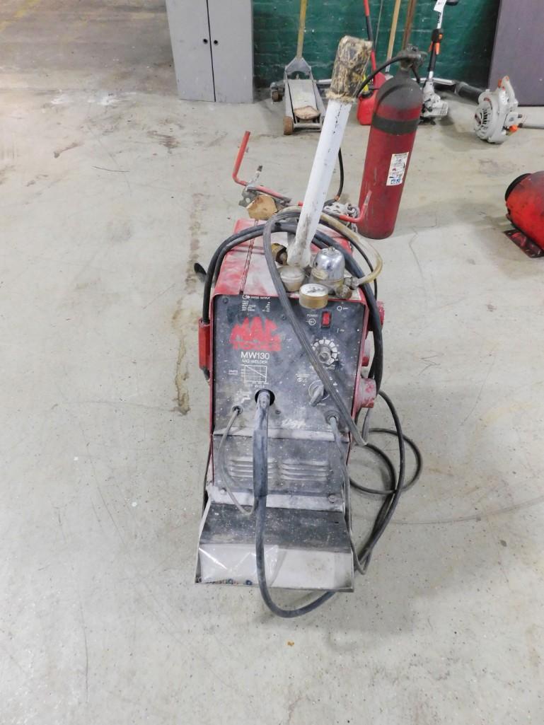 Mac Tools MW130 Mig Welder: Mac Tools MW130 Mig Welder Condition: Untested Because of the current covid 19 situation, pick up times are by appointment only. Pick up for this auction will be Feb 27 and 28 during the auction or Mo