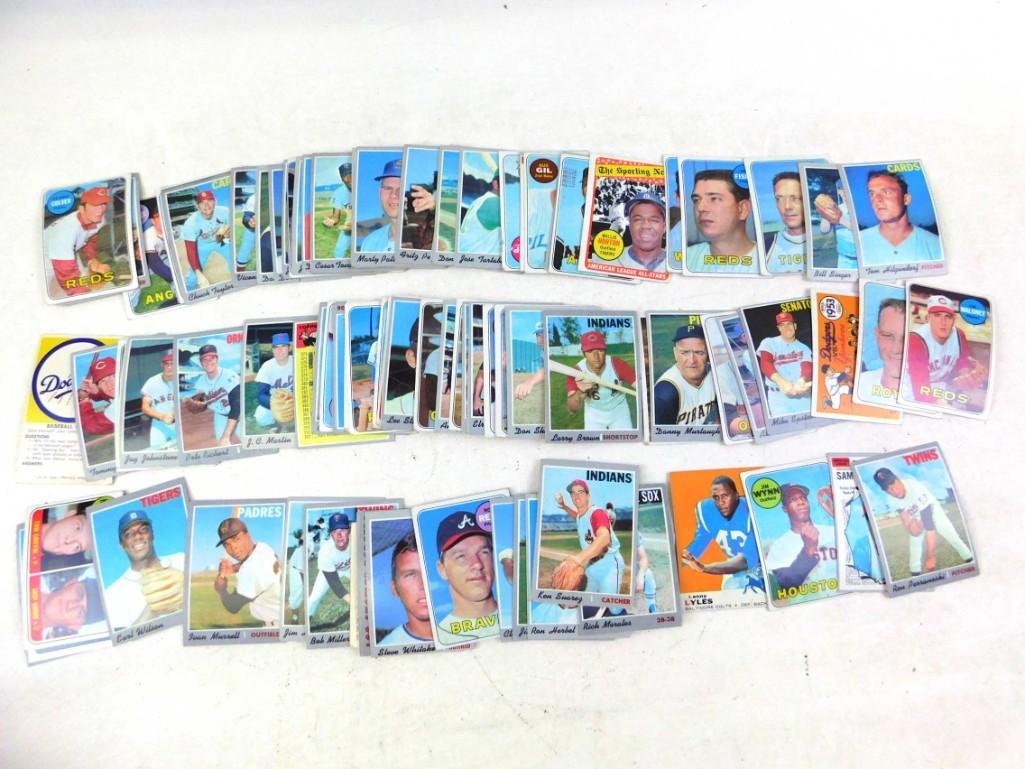 Large Lot of Vintage Baseball Cards (1 of 4)