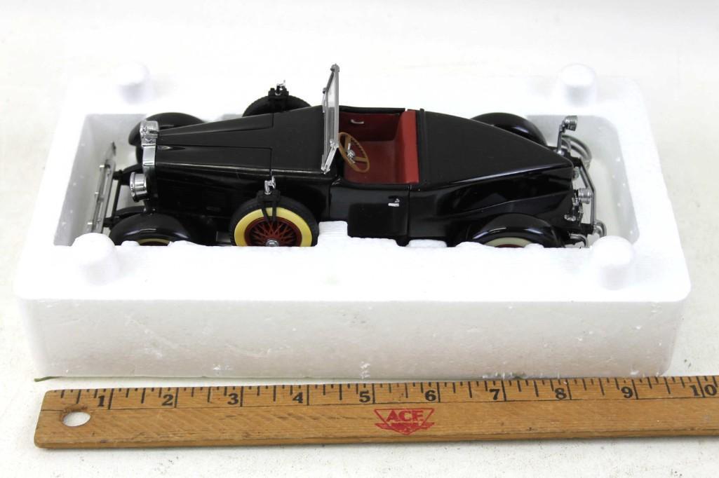 Danbury Mint Model 1927 Stutz: The Danbury Mint Model 1927 Stutz Black Hawk Speedster with COA No Box