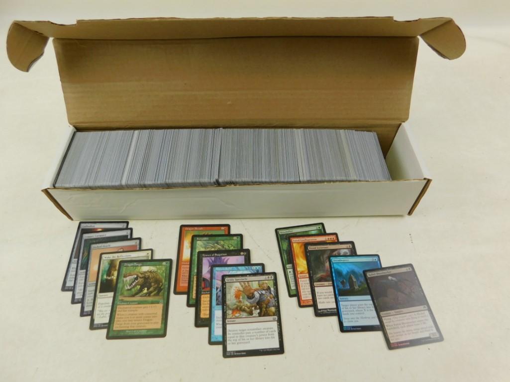 Lot of Approximately 1000 MTG Game Cards in a box (1 of 2)