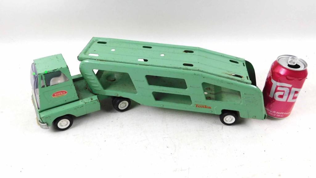 Vintage 1960s Tonka Car Carrier Truck: Vintage 1960s Tonka Car Carrier Truck
