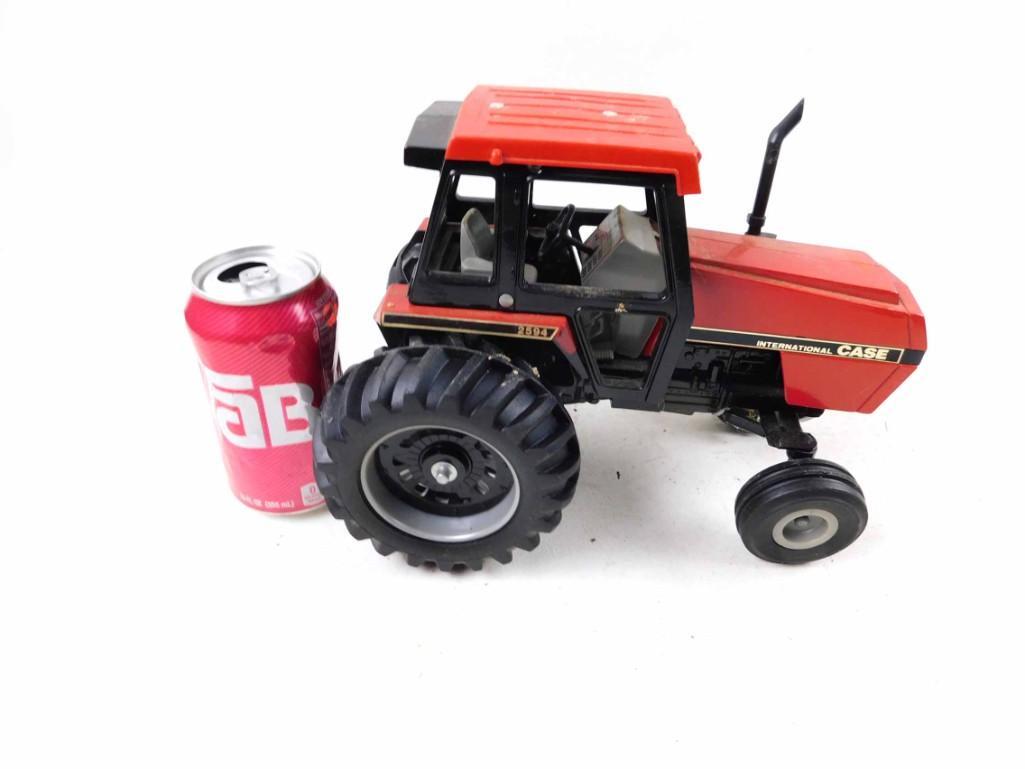 Toy International Case Tractor: Toy International Case Tractor