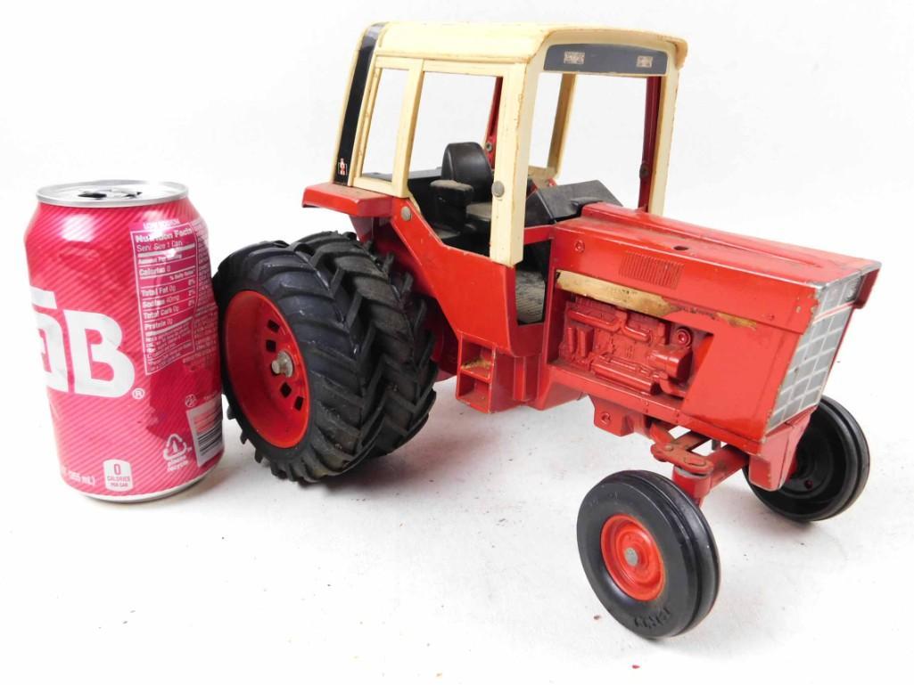 Die Cast Ertl 1586 Tractor Farm Toy (1 of 4)