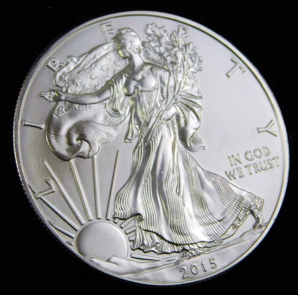 2015 BU American Silver Eagle 1 Oz Silver Round (1 of 2)
