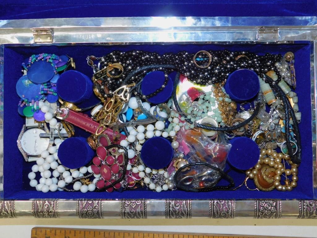 Lot of Costume Jewelry incl Rings: Lot of Costume Jewelry including Rings Note: Tray is not included