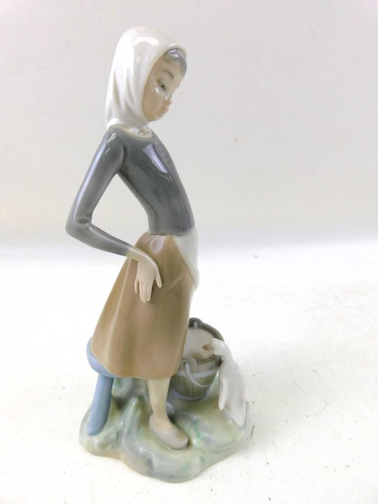 Lladro Figurine - Girl with Goose and Milk Bucket (1 of 4)