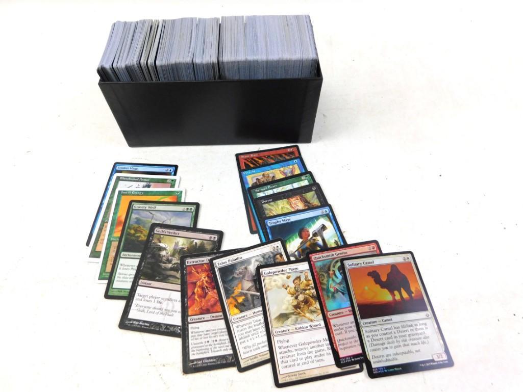 Box of Roughly 500 Magic The Gathering Collector / Game (1 of 3)