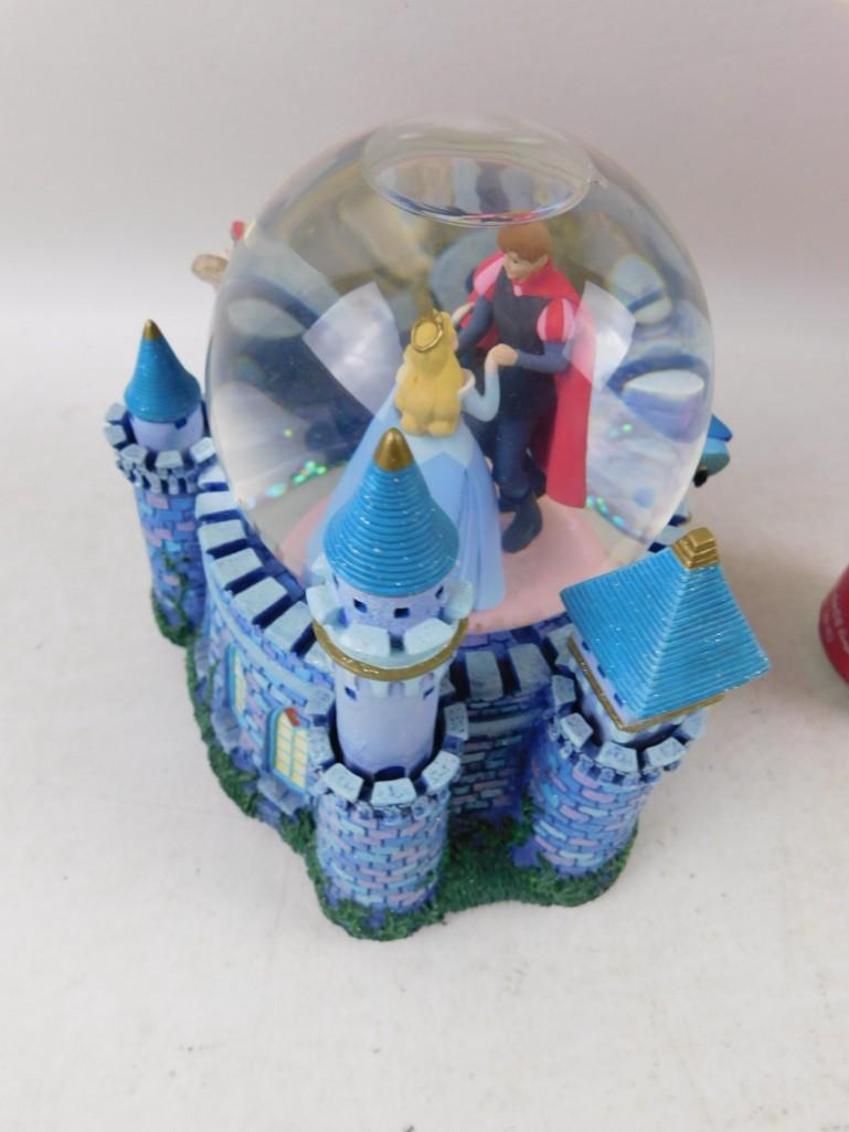 Walt Disney Snow Globe - Sleeping Beauty - Princess: Walt Disney Snow Globe - Sleeping Beauty - Princess Aurora