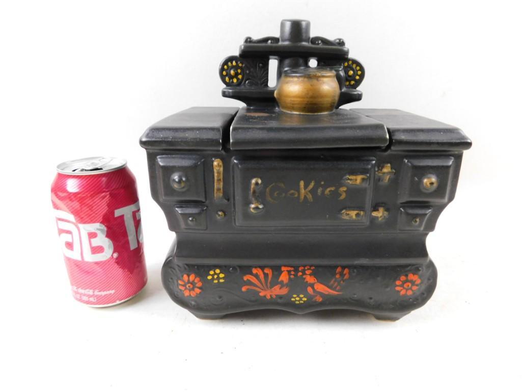 Vintage McCoy Pottery Cookie Jar Cast Iron Stove Shape (1 of 6)