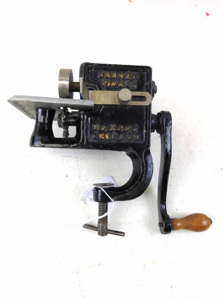 Antique Cast Iron Banner Pinker Pinking Machine (1 of 3)
