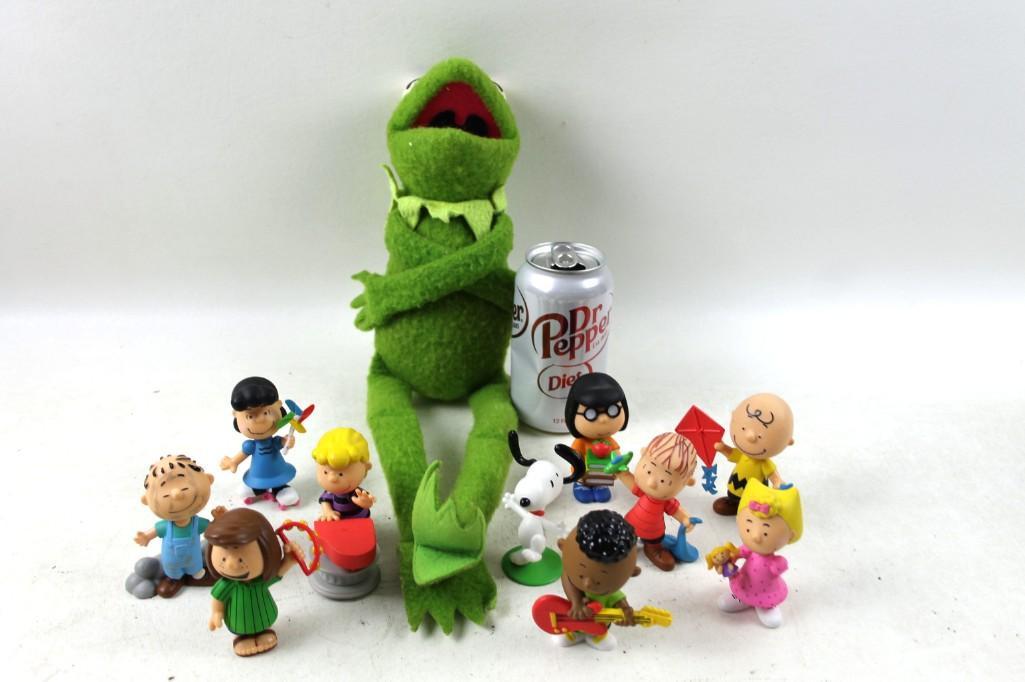 Toy Lot incl Vintage Kermit the Frog Plush and Peanuts (1 of 4)