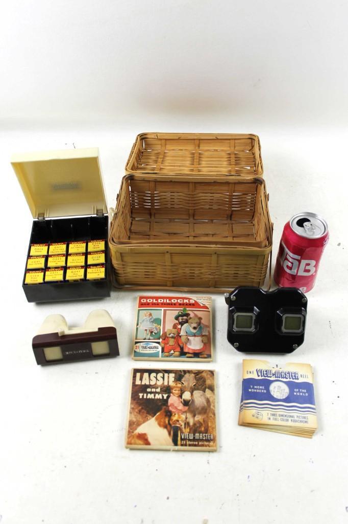 Vtg Viewmaster with Lassie , Goldilocks , etc and (1 of 5)