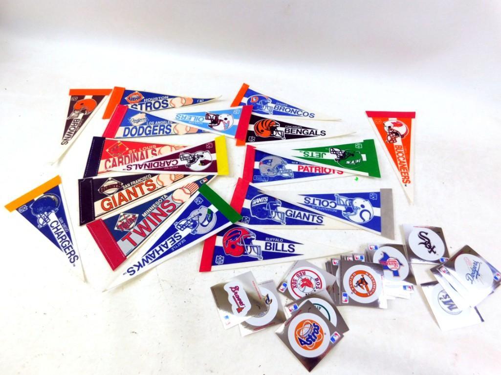 Mini pennants and MLB Stickers: Mini pennants and MLB Stickers