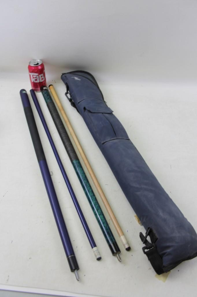 Set of Pool Cues with Case (1 of 4)