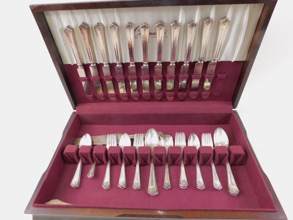 Vintage Silver Plate Flatware in a Wooden Box (1 of 4)