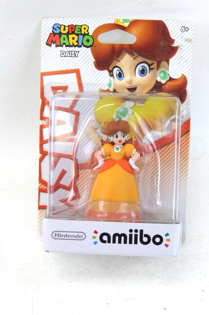 Super Mario Daisy Figure New in Package Nintendo (1 of 6)