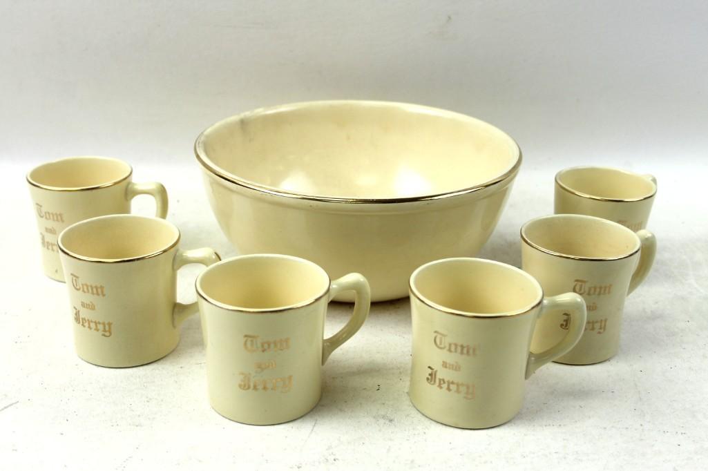 Vintage Tom and Jerry Set incl 6 Mugs and a Bowl: Vintage Tom and Jerry Set incl 6 Mugs and a Bowl