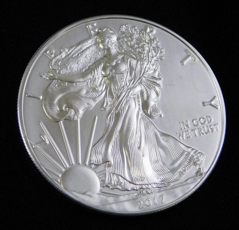 2017 BU American Silver Eagle 1 oz Silver Round (1 of 2)