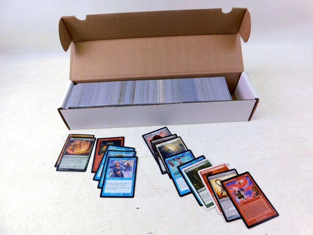 Lot of roughly 1000 Magic The Gathering Cards: Lot of roughly 1000 Magic The Gathering Cards - First picture of the spread is what the consignor wanted us to show. The last spread is from a random pull