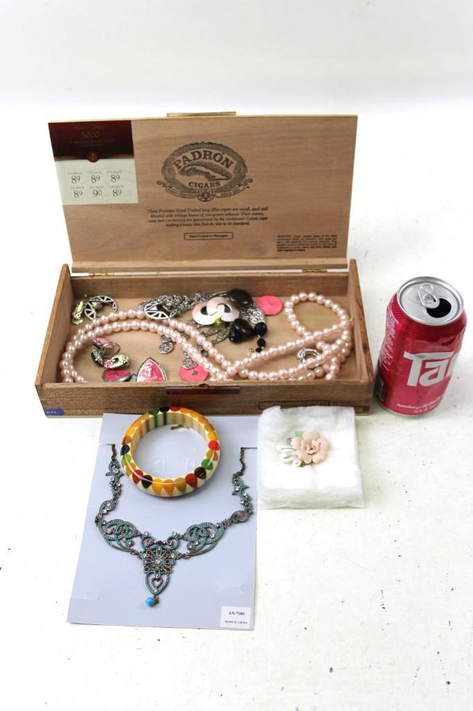 Lot of Costume Jewelry incl Lucite Bangle Bracelet (1 of 5)