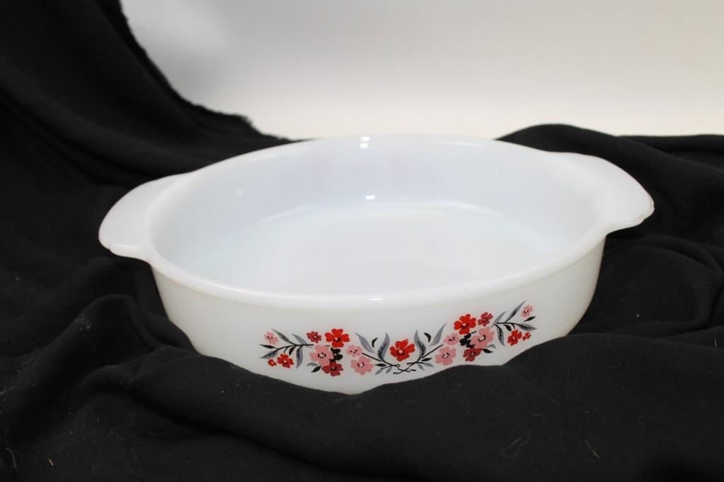 Fire King Primrose Casserole Dish (1 of 3)