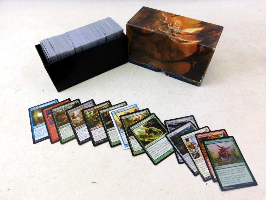 Lot of Roughly 500 Magic The Gathering Cards: Lot of Roughly 500 Magic The Gathering Cards. The First Pictures show the cards the consignor wanted to show were included. The last picture is a random sampling and more indicative of what's incl