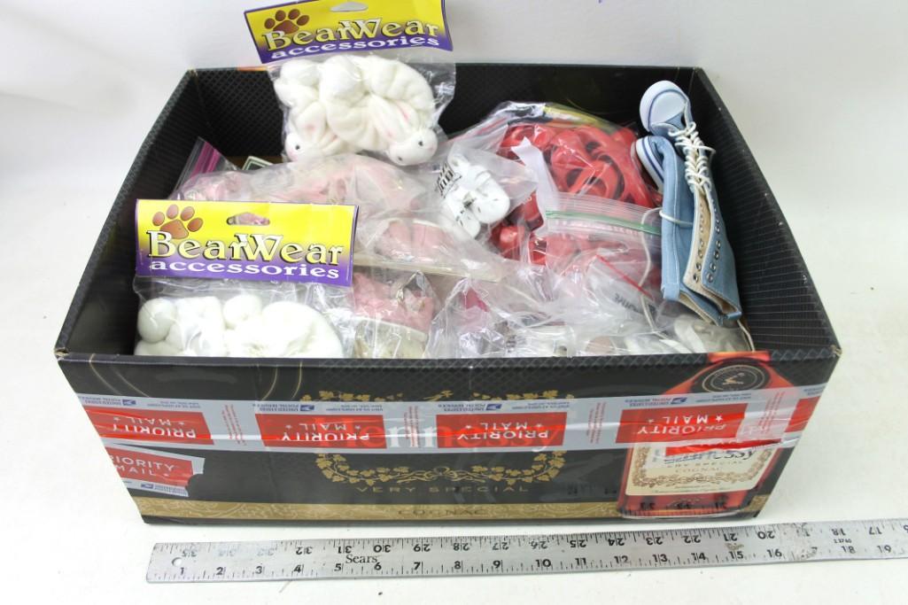 Large Lot of Pairs of Asst Sizes and Styles of Doll (1 of 5)