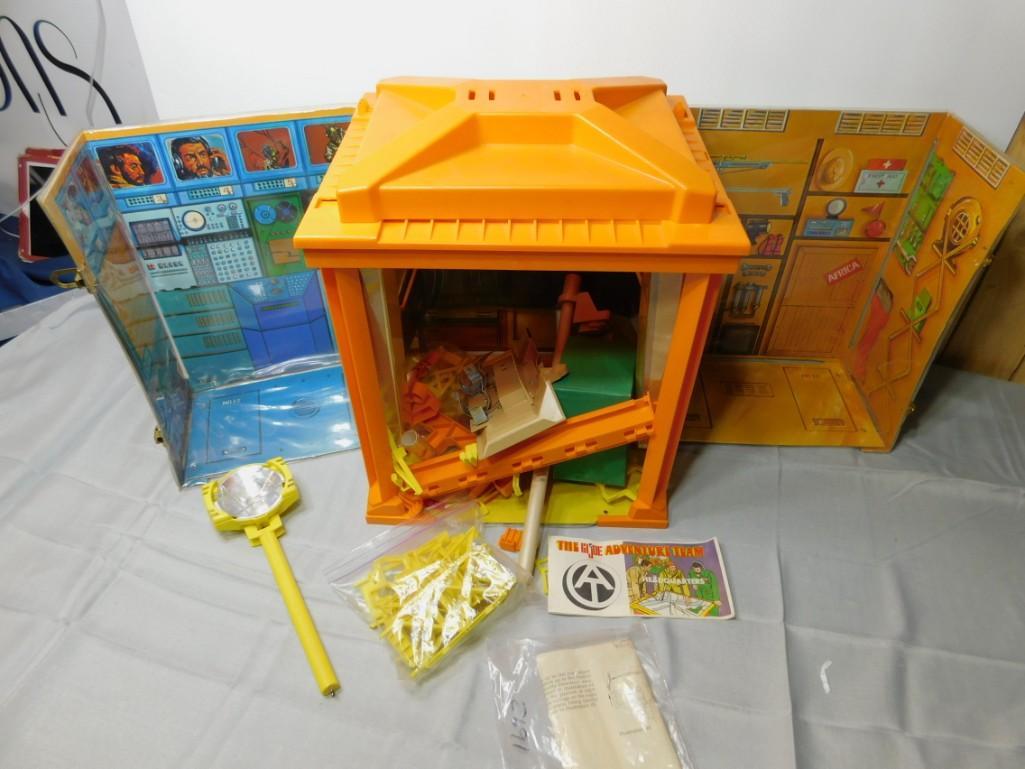 Vintage GI Joe Headquarters with Box and Many (1 of 4)