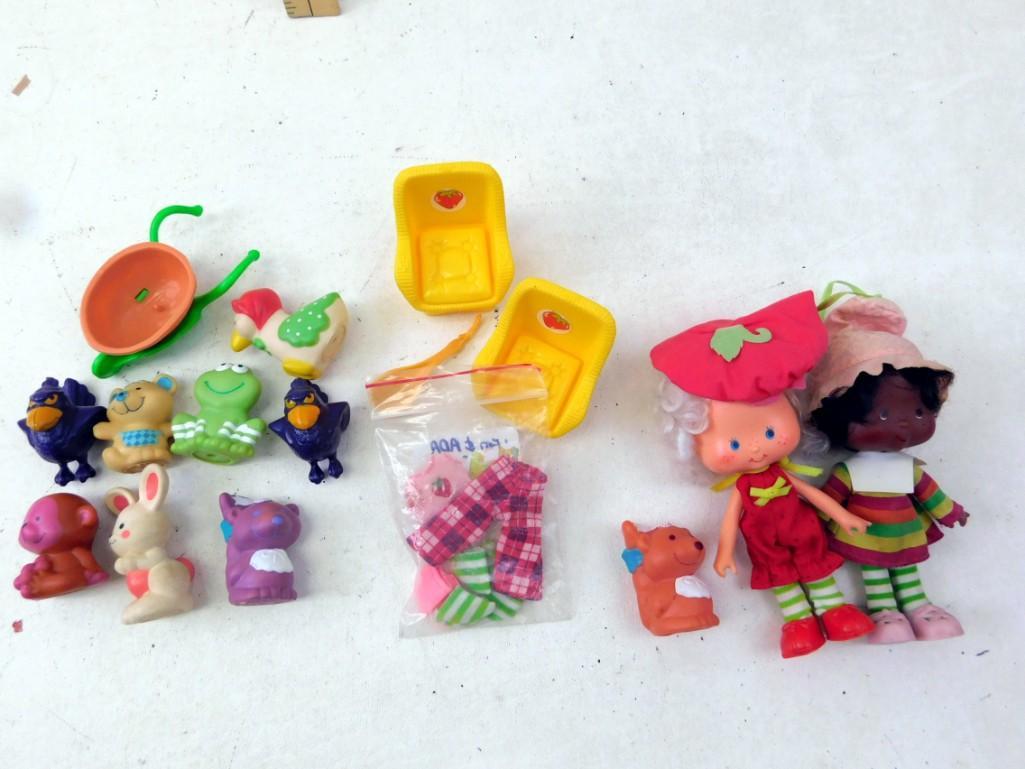 Strawberry Shortcake Lot including Fashion Closet 5" (1 of 5)