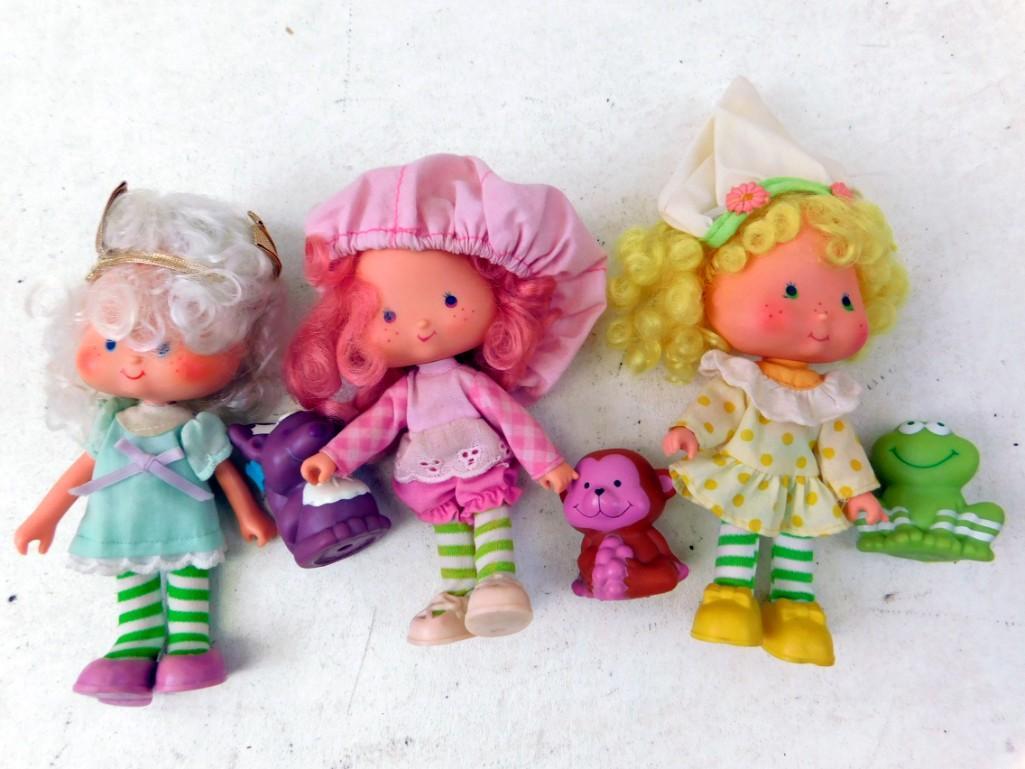 Strawberry Shortcake Lot including Lemon Meringue: Strawberry Shortcake Lot including Lemon Meringue Frappe the Frog, Raspberry Tart and Rhubarb Monkey, Angel Cake with Crown and Souffle the Skunk, etc.