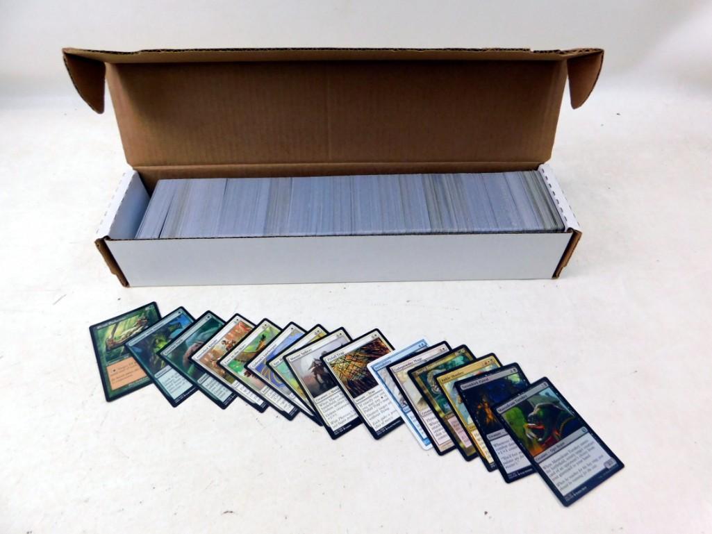 Lot of Roughly 1000 Magic The Gathering Cards: Lot of Roughly 1000 Magic The Gathering Cards. The First Pictures show the cards the consignor wanted to show were included. The last picture is a random sampling and more indicative of what's inc