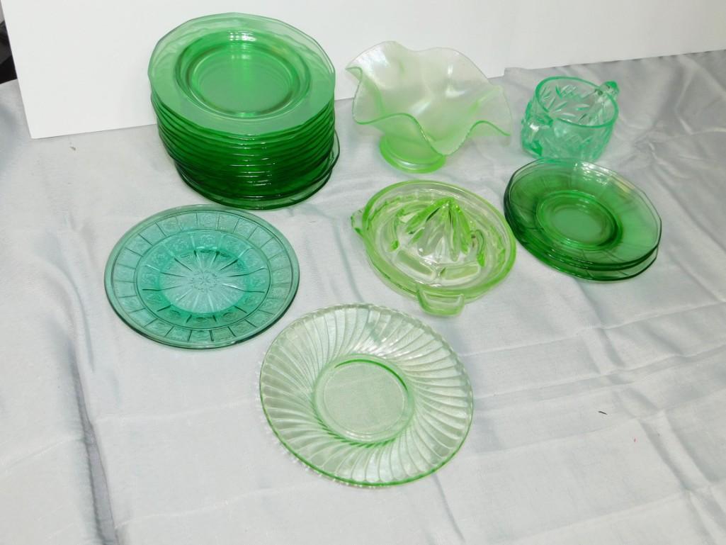 22 pc Green Depression Glass incl Small Plates , Juicer (1 of 3)
