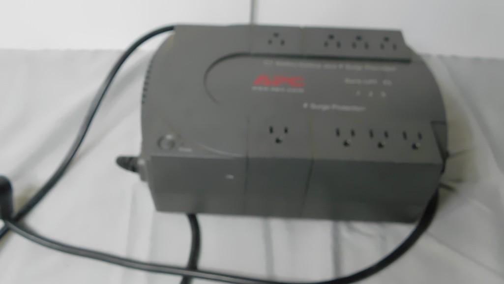 APC Battery Pickup Plus Surge Protection (1 of 5)