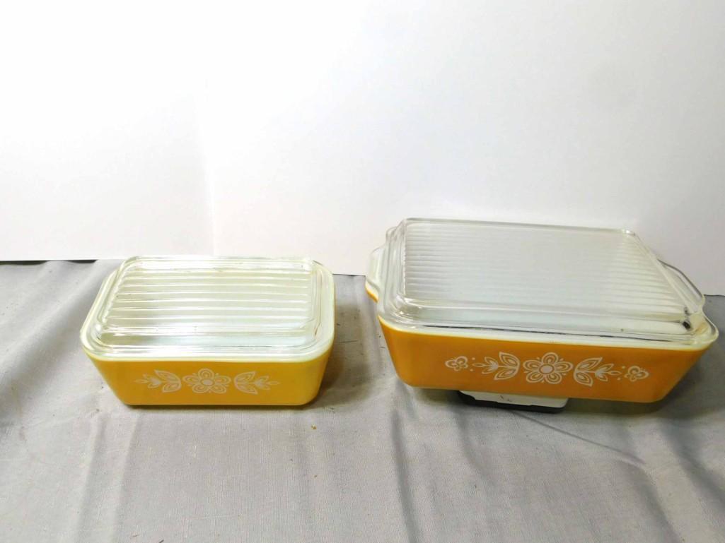 2 Vintage Pyrex Butterfly Gold Rectangle Baking Dishes (1 of 3)