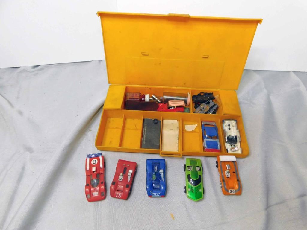 Lot of 5 Slot Cars , Carrying Case , etc (1 of 4)