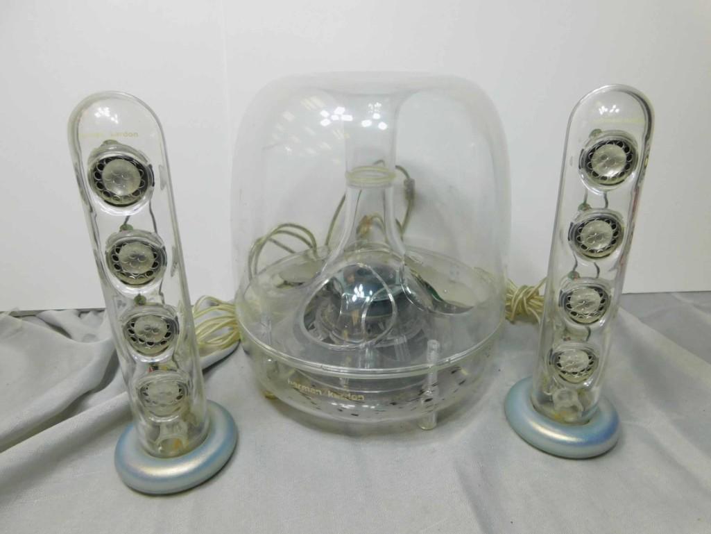 Harmon Kardon Soundsticks Modern Design Speakers (1 of 3)