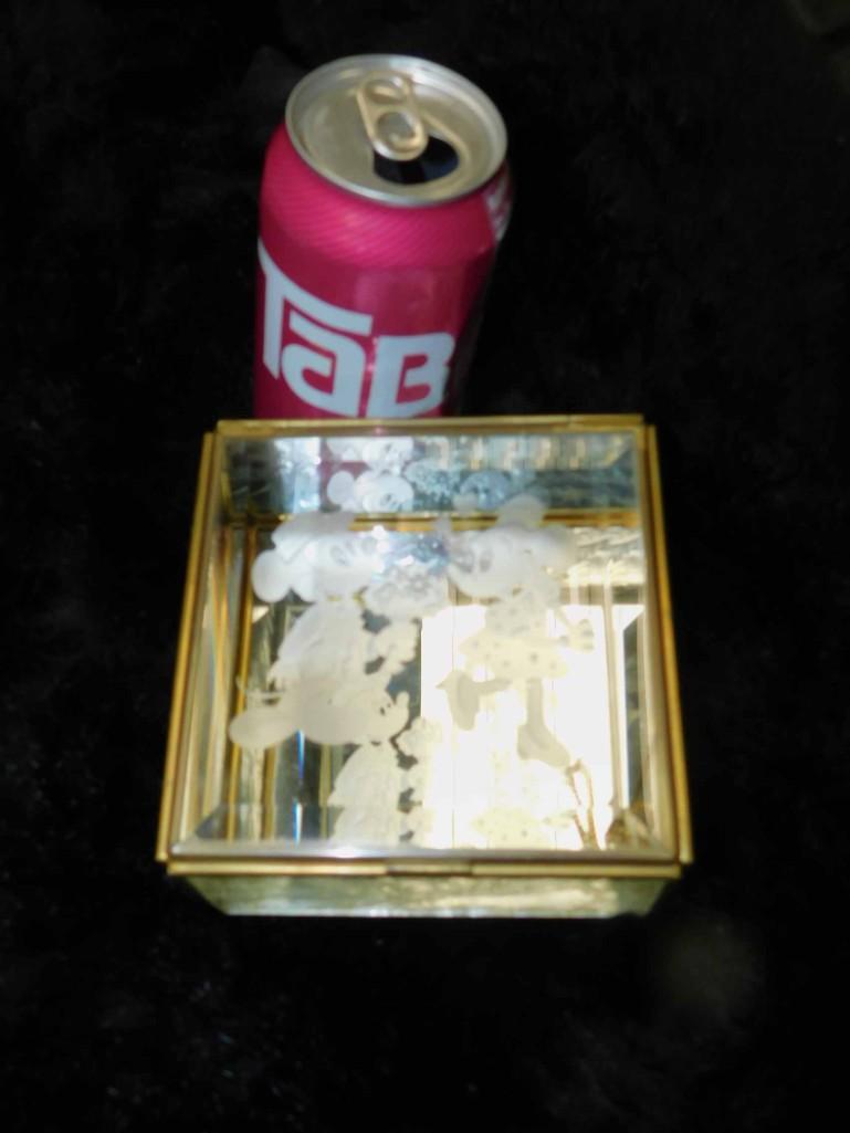 Etched Glass Disney Trinket Box (1 of 4)