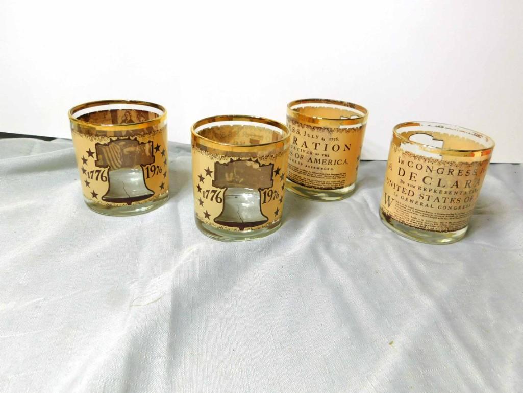 Set of 4 Vintage 1970s Bicentennial Rocks Glasses: Set of 4 Vintage 1970s Bicentennial Barware Rocks Glasses