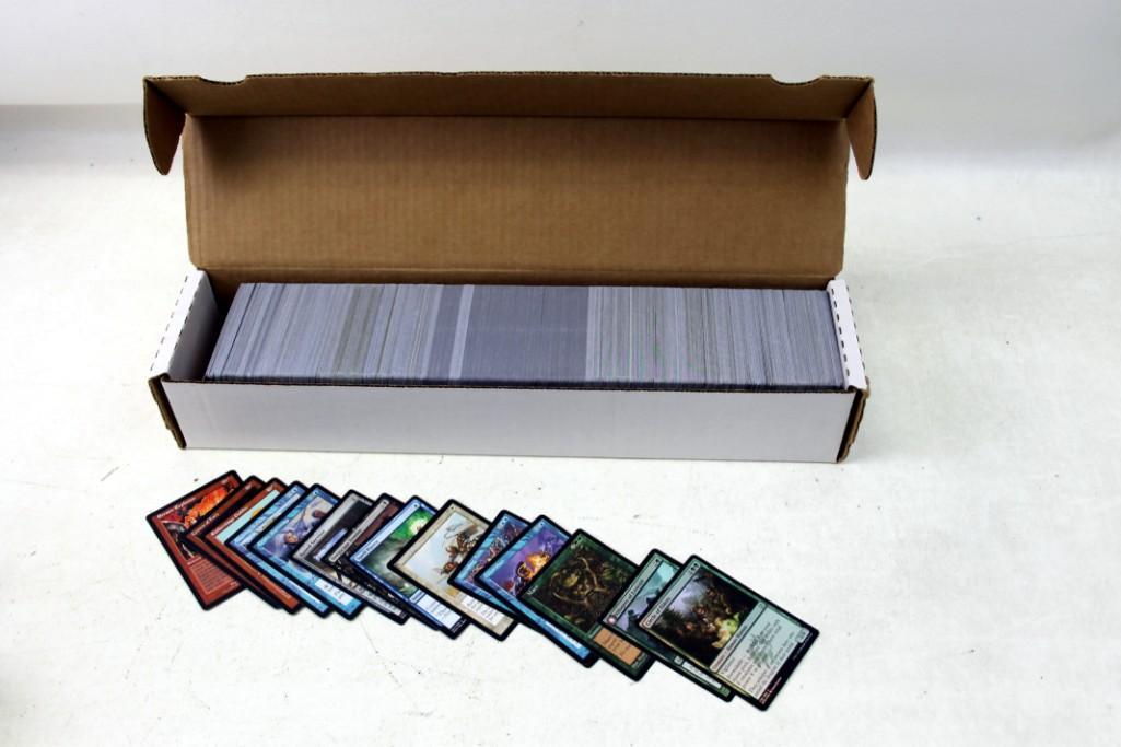Lot of Roughly 1000 Magic The Gathering Cards: Lot of Roughly 1000 Magic The Gathering Cards. The First Pictures show the cards the consignor wanted to show were included. The last picture is a random sampling and more indicative of what's inc