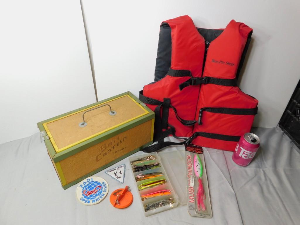 Fishing Lures , Bait Canteen Box , Bass Pro Life Vest (1 of 6)