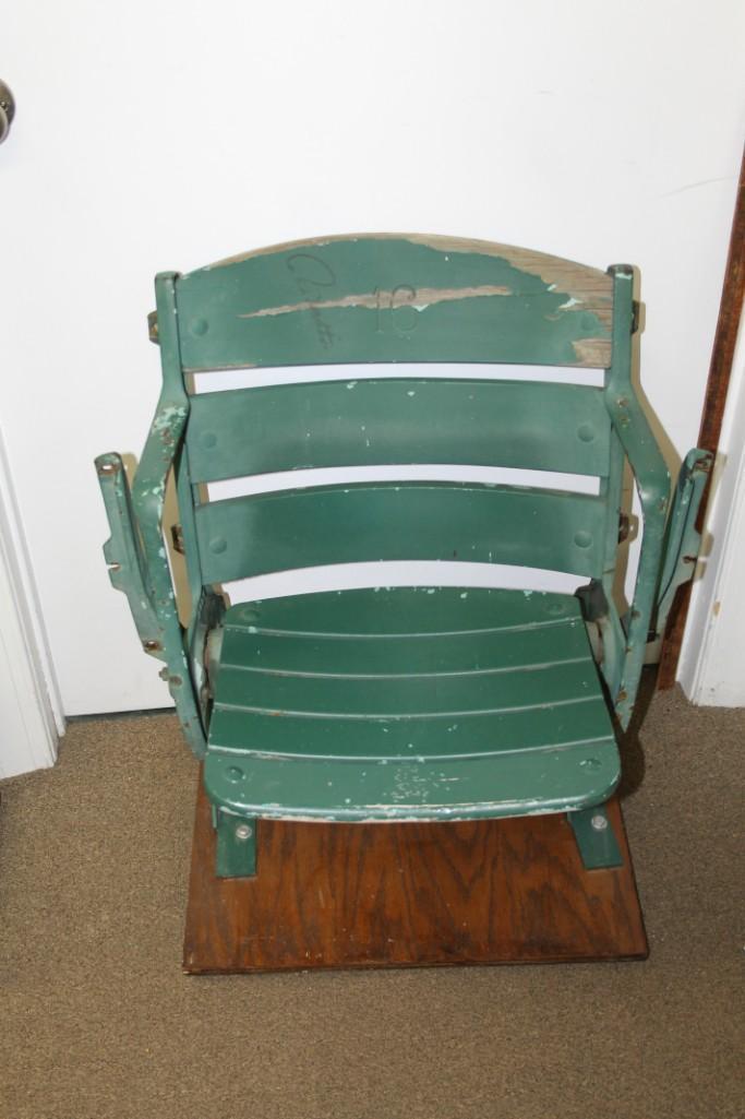 Milwaukee County Stadium Chair Paul Molitor Autographed (1 of 4)