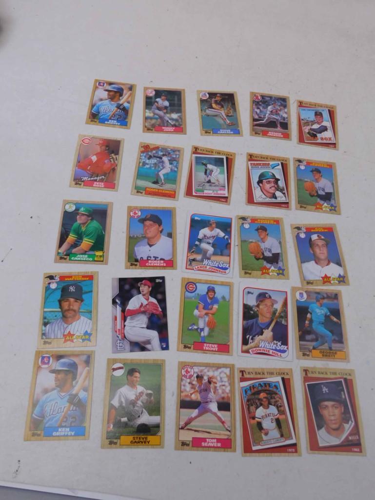 Lot of 25 Baseball Cards incl Steve Carlton , Tommy (1 of 3)