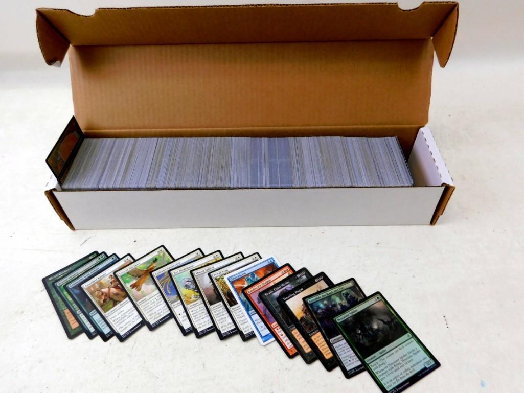 Lot of Roughly 1000 Magic The Gathering Cards: Lot of Roughly 1000 Magic The Gathering Cards. The First Pictures show the cards the consignor wanted to show were included. The last picture is a random sampling and more indicative of what's inc