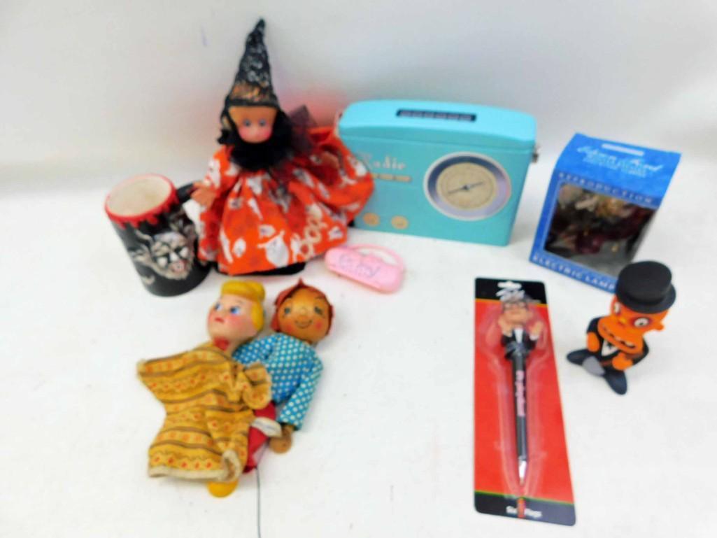Collectibles incl Radio Lunchbox , Halloween: Collectibles incl Radio Lunchbox , Halloween Decorations, Mr Six NIP Pen , 2 Vintage Puppets